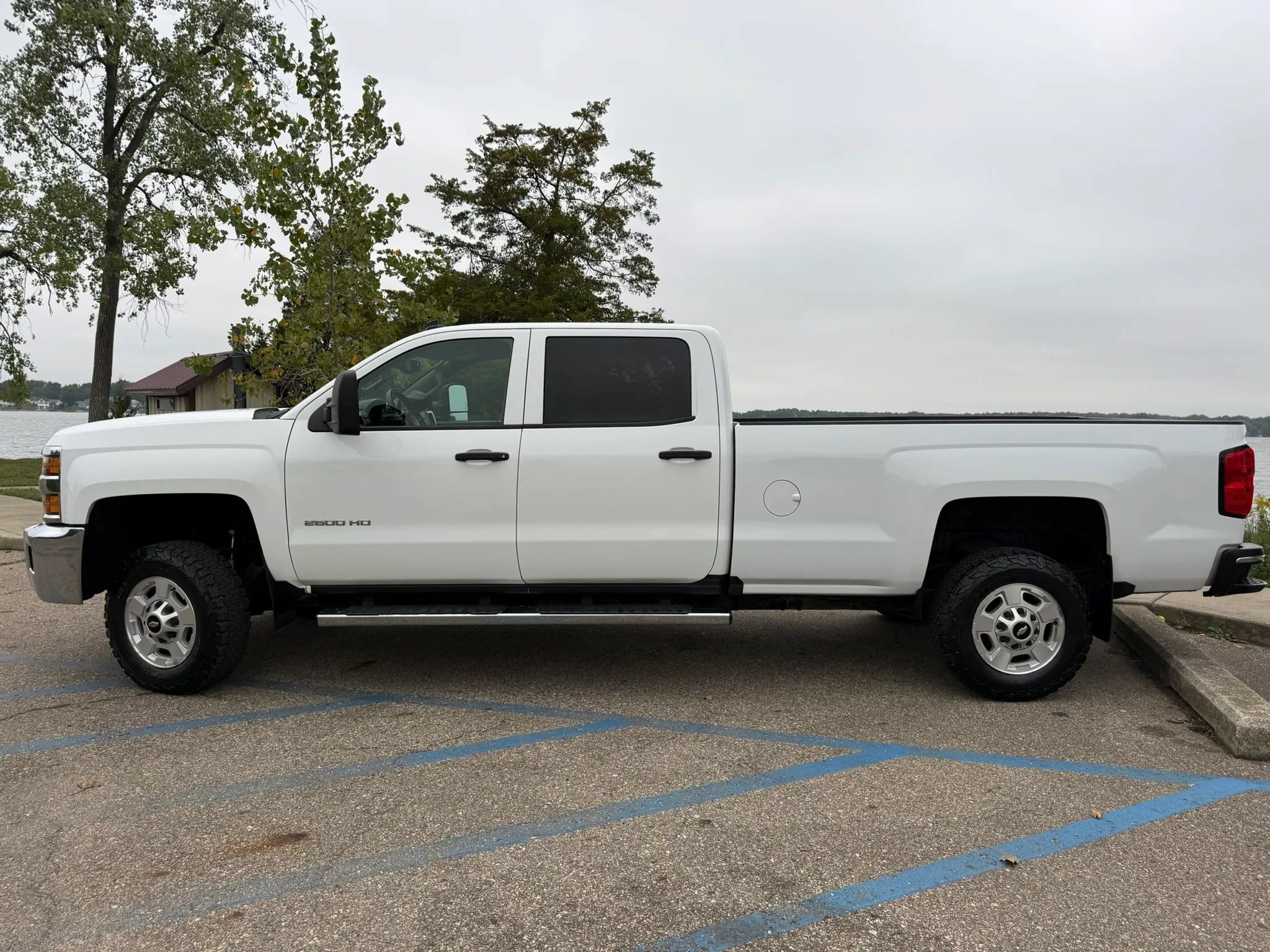 Used 2015 Chevrolet Silverado 2500 LT AWD/4WD image 8