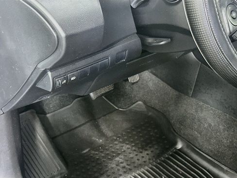 Used 2021 Toyota Corolla SE FWD image 16