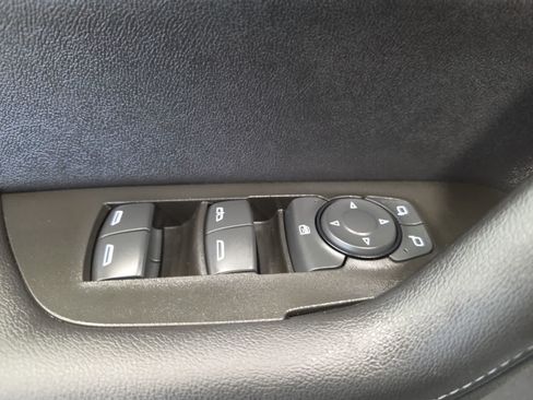Used 2021 Chevrolet Blazer LT FWD image 18