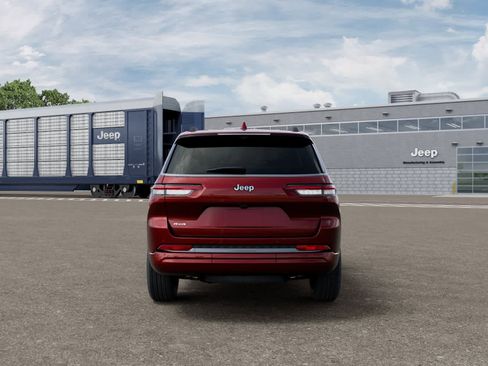 New 2026 Jeep Grand Cherokee L Limited AWD/4WD image 7