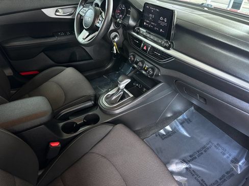 Used 2023 Kia Forte LXS w/ LXS Technology Package FWD image 14