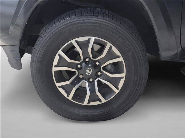 Used 2022 Toyota Tacoma TRD Sport w/ Technology Package RWD image 8