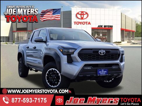 Used 2025 Toyota Tacoma TRD Off-Road AWD/4WD image 1