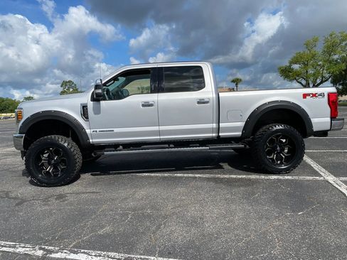 Used 2018 Ford F250 Lariat w/ Chrome Package AWD/4WD image 6