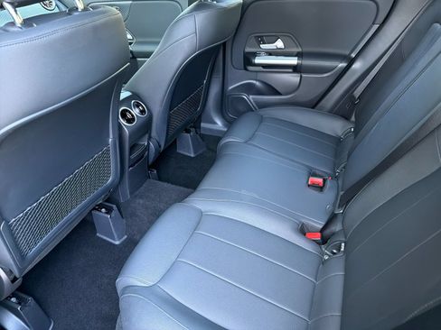 Used 2026 Mercedes-Benz GLA 250 4MATIC image 11