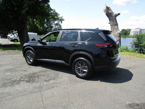 Used 2024 Nissan Rogue S AWD/4WD image 35