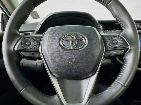 Used 2018 Toyota Camry SE w/ Moonroof Package image 28