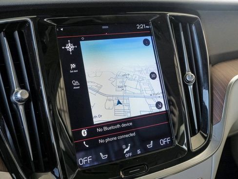 Used 2021 Volvo S60 T5 Momentum image 17