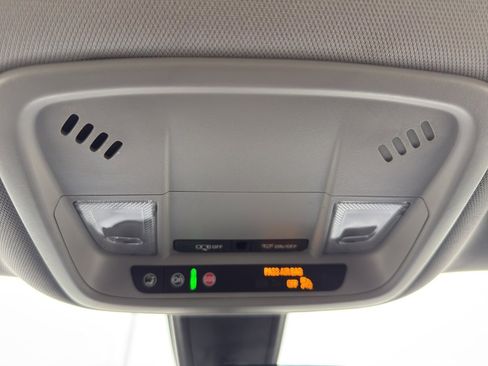 Used 2020 Chevrolet Malibu LT image 23