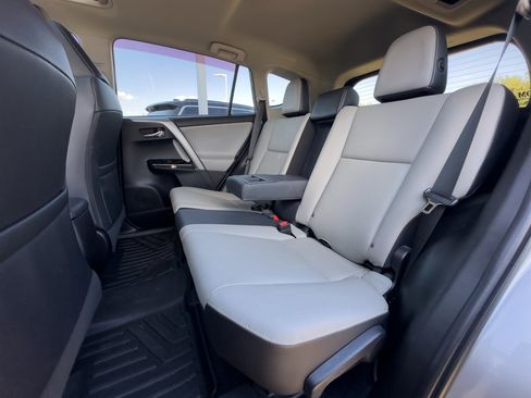 Used 2018 Toyota RAV4 Limited image 23
