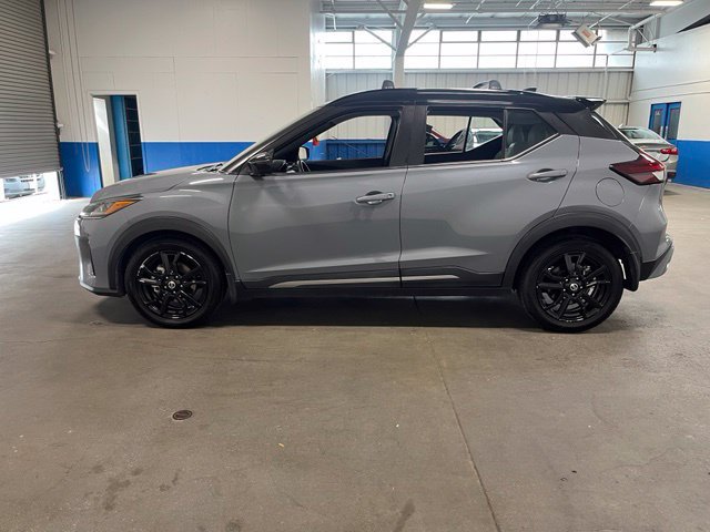 Used 2021 Nissan Kicks SR w/ SR Premium Package FWD image 6