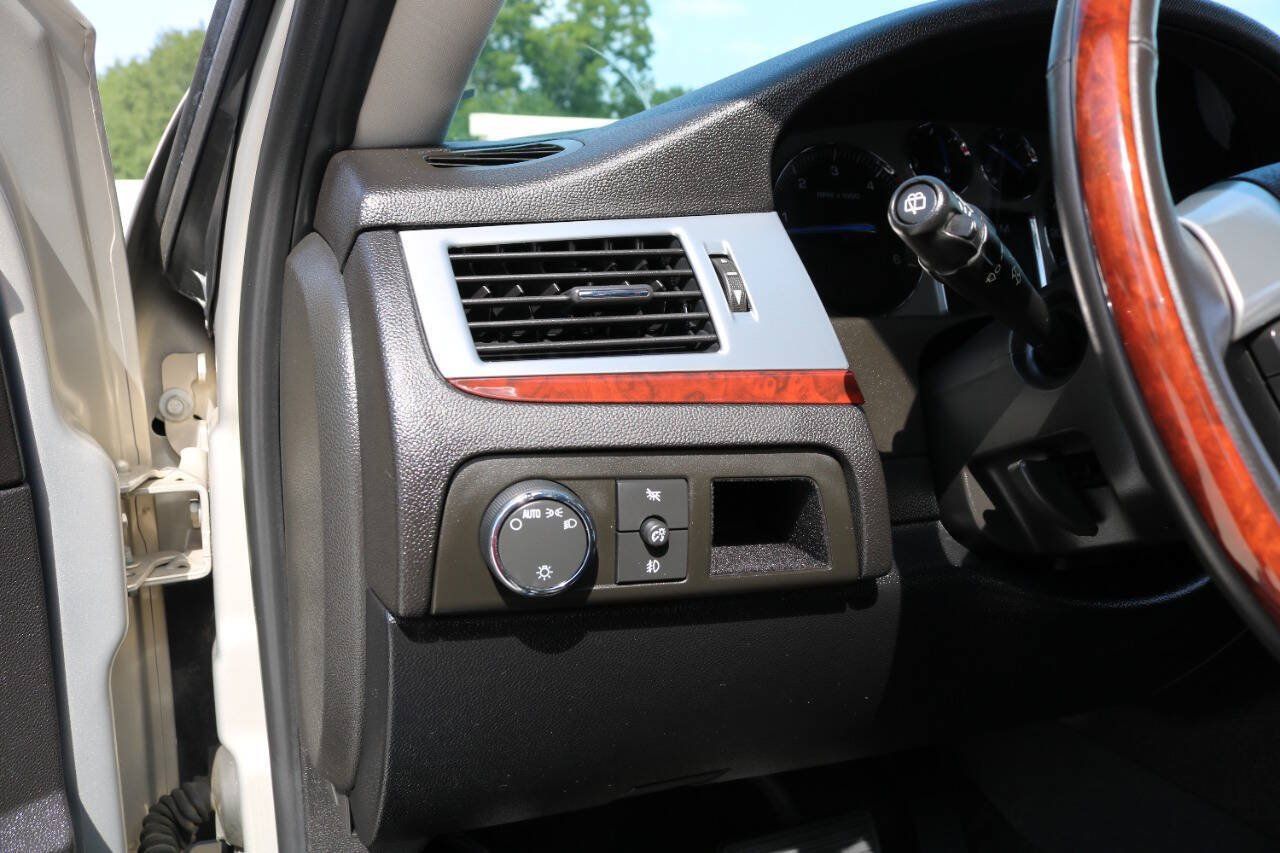 Used 2007 Cadillac Escalade AWD image 91