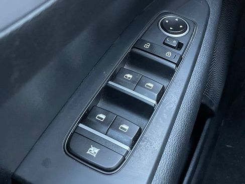Used 2024 Kia Forte LXS FWD image 11