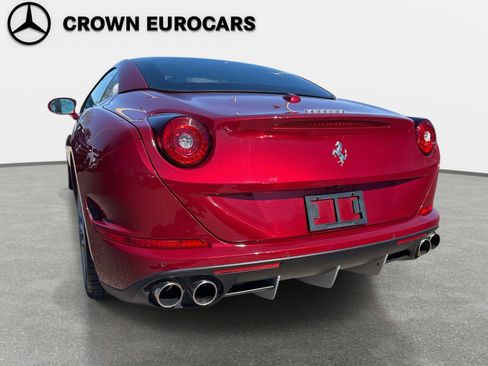 Used 2015 Ferrari California T image 9