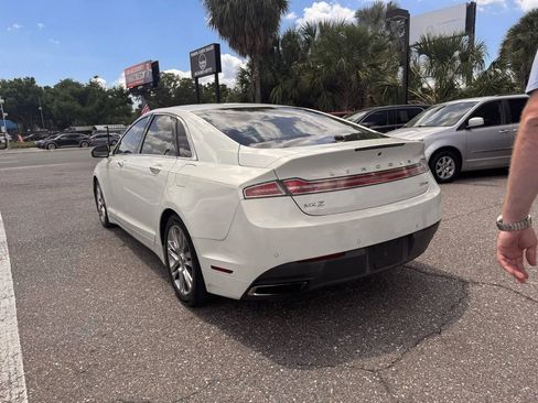 Used 2013 Lincoln MKZ FWD image 16