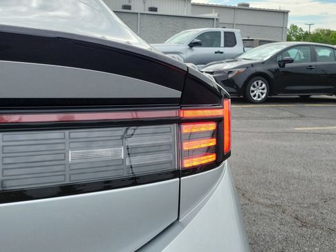 Used 2025 Hyundai Sonata SEL FWD image 7