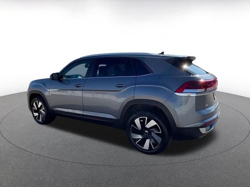 Used 2025 Volkswagen Atlas Cross Sport SE image 10
