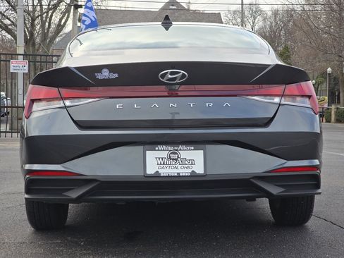 Used 2022 Hyundai Elantra SEL w/ Convenience Package image 20