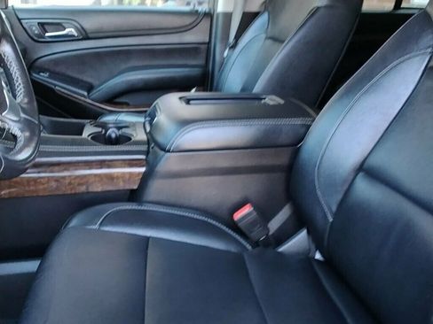 Used 2019 Chevrolet Tahoe LT w/ Luxury Package image 7