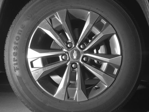 Used 2025 Chevrolet Equinox LT image 13