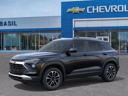 New 2026 Chevrolet TrailBlazer LT w/ Driver Confidence Package AWD/4WD image 2