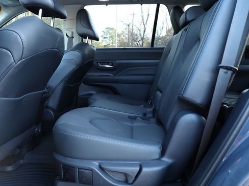 Used 2025 Toyota Grand Highlander FWD image 14