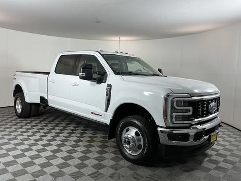 Used 2025 Ford F350 Lariat w/ Lariat Ultimate Package AWD/4WD image 3