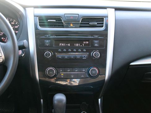 Used 2013 Nissan Altima 2.5 S image 11