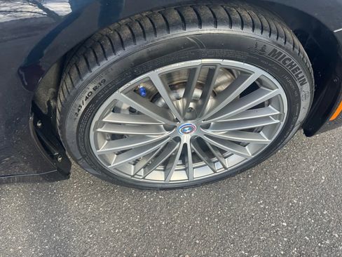 Used 2018 BMW 530e w/ Premium Package 2 image 13