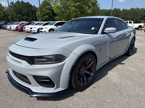 Used 2021 Dodge Charger SRT Hellcat RWD image 3