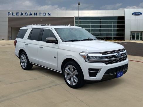 Certified 2024 Ford Expedition King Ranch RWD image 7