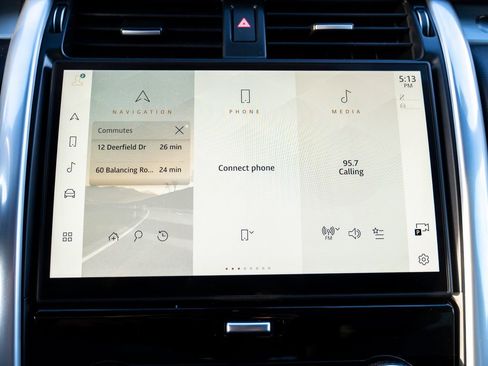 Certified 2024 Land Rover Discovery Dynamic SE image 22