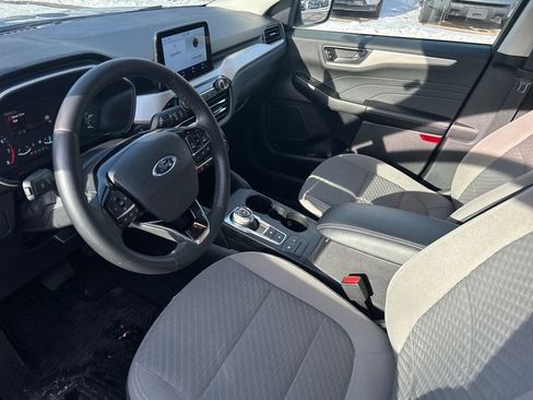 Used 2022 Ford Escape SE w/ Cold Weather Package image 12