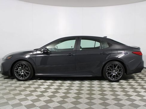 Used 2025 Toyota Camry SE FWD image 29