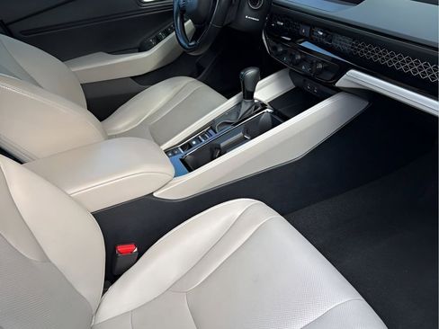 Certified 2024 Honda Accord EX-L image 10