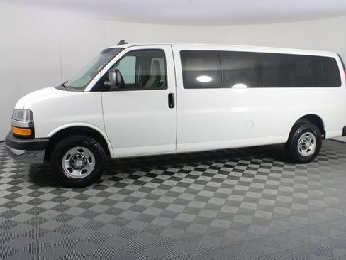 Used 2016 Chevrolet Express 3500 LT w/ LT Preferred Equipment Group image 2