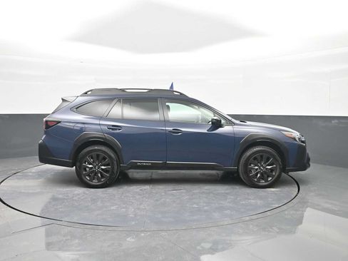 Used 2025 Subaru Outback Onyx Edition AWD/4WD image 9