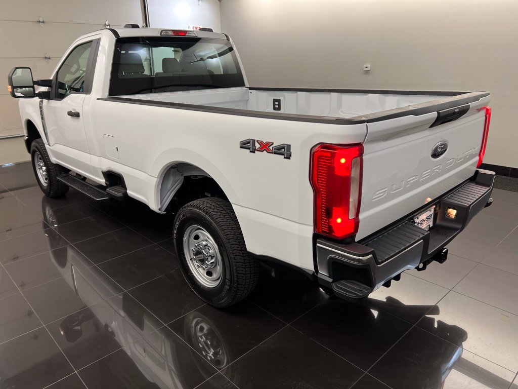 New 2026 Ford F250 XL w/ XL Chrome Package AWD/4WD image 4