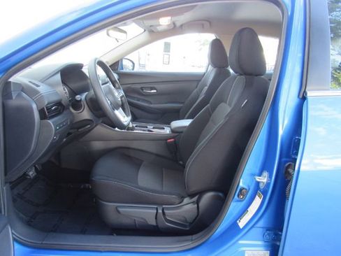 Used 2025 Nissan Sentra SV image 14