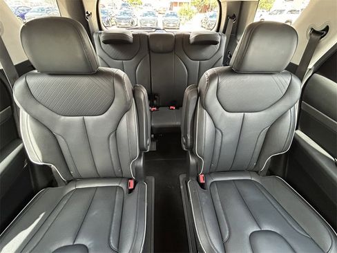 Used 2025 Hyundai Palisade SEL image 14