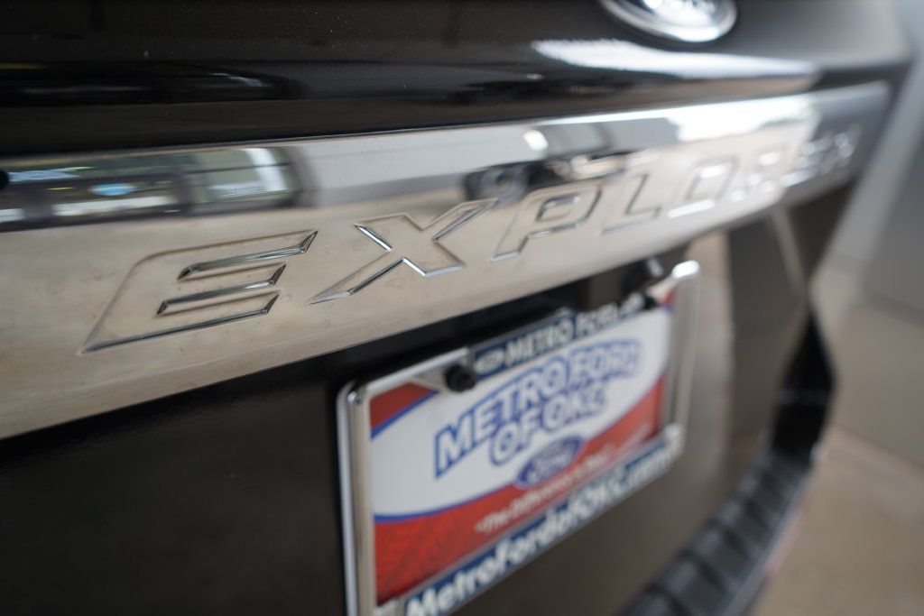 Certified 2022 Ford Explorer XLT RWD image 7