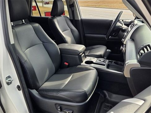 Used 2023 Toyota 4Runner SR5 Premium w/ Moonroof Package image 13