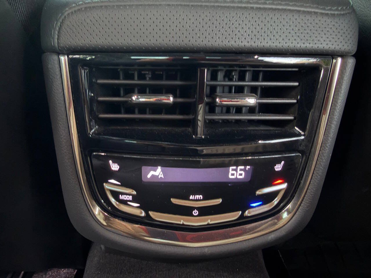 Used 2018 Cadillac CTS Premium Luxury AWD/4WD image 22