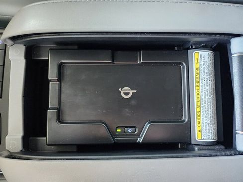 Used 2022 Toyota Highlander XLE image 54