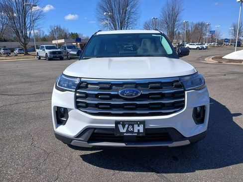 New 2026 Ford Explorer Active AWD/4WD image 2