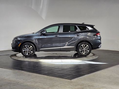 Used 2024 Kia Sportage EX image 6