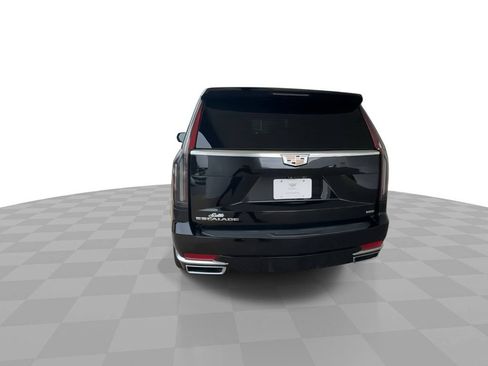 Certified 2022 Cadillac Escalade Premium Luxury AWD/4WD image 7