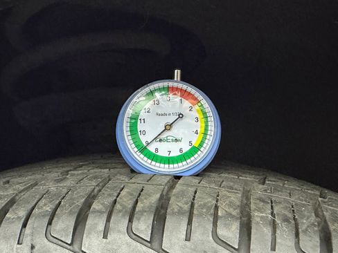 Used 2019 Chrysler Pacifica Touring Plus w/ Advanced Safetytec Group image 29