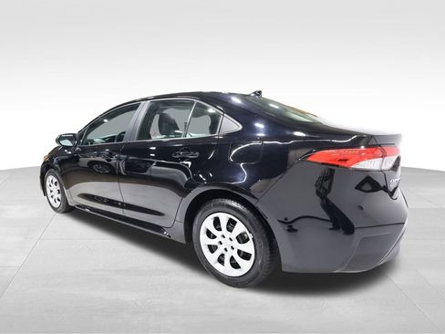 Used 2024 Toyota Corolla LE image 2