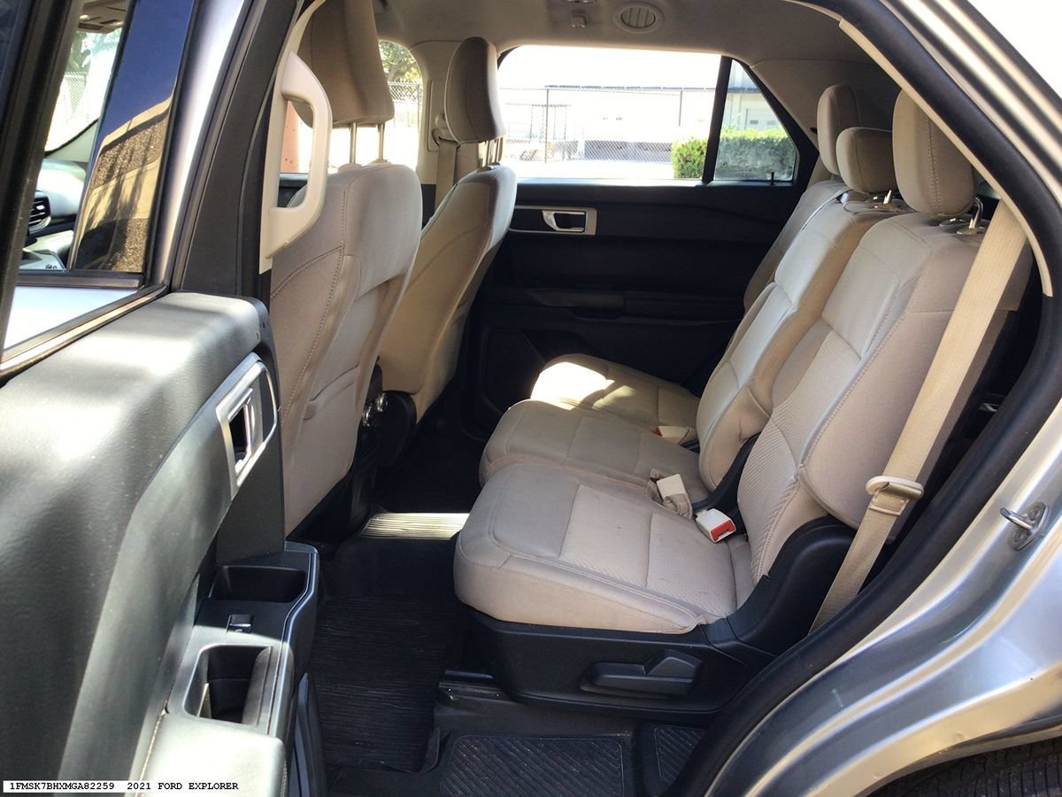 Used 2021 Ford Explorer 2WD image 9